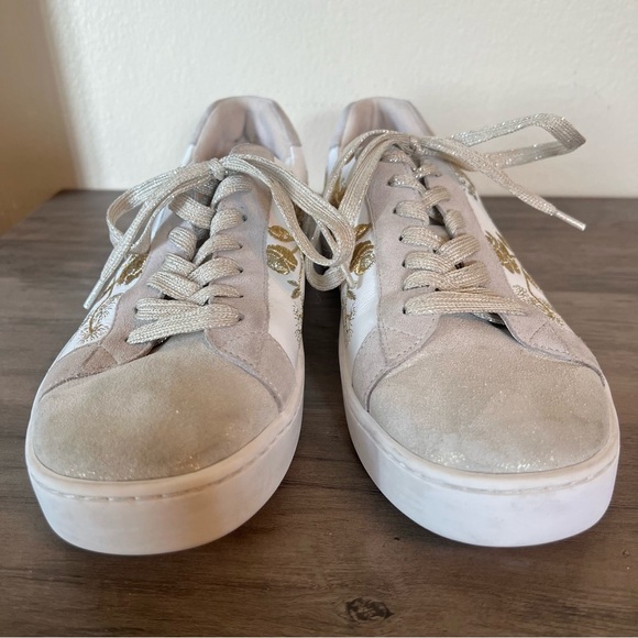 Johnny Was Vixie Floral Low Top Sneaker Embroidered Boho Metallic Size 9 - Picture 3 of 10